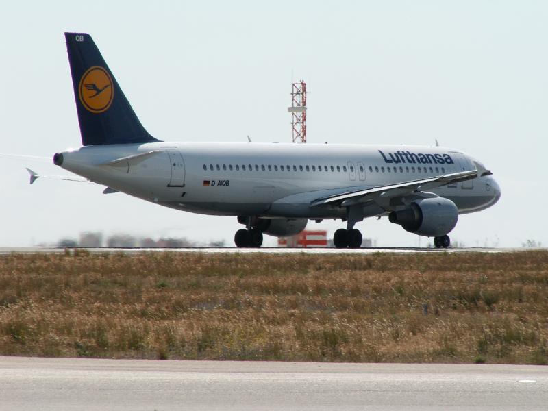 Aircraft at Faro Airport