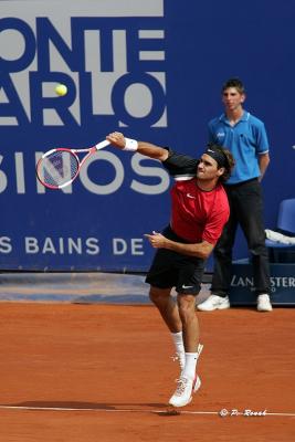 u16/webman06/medium/42119768.OpenTennis3federer.jpg