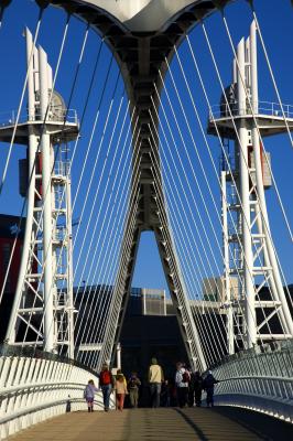 Salford - lifting footbridge over the Manchester Ship Canal by Carlos Fernandez Casado