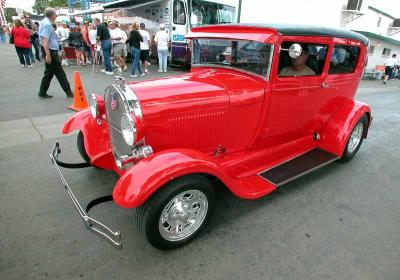 154 - 1928 Ford Model A - Cruisin for a Cure 2002