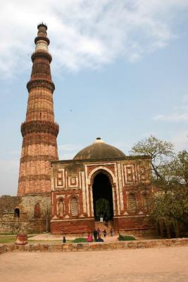 Qutb Minar, Delhi With the Alai Darwaza
