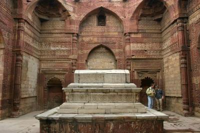 Tomb, Qutb Minar, Delhi