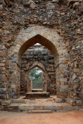 Stone arch, Qutb Minar, Delhi