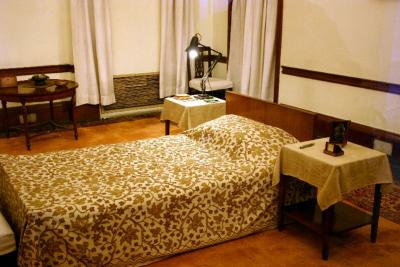 Nehru's death bed, Teen Murti house, Delhi