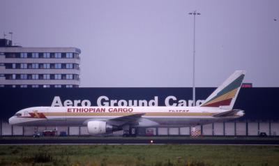 u17/airpaul/medium/5553151.06.09.02EthiopianAirlinesB757260PFETAJS.jpg
