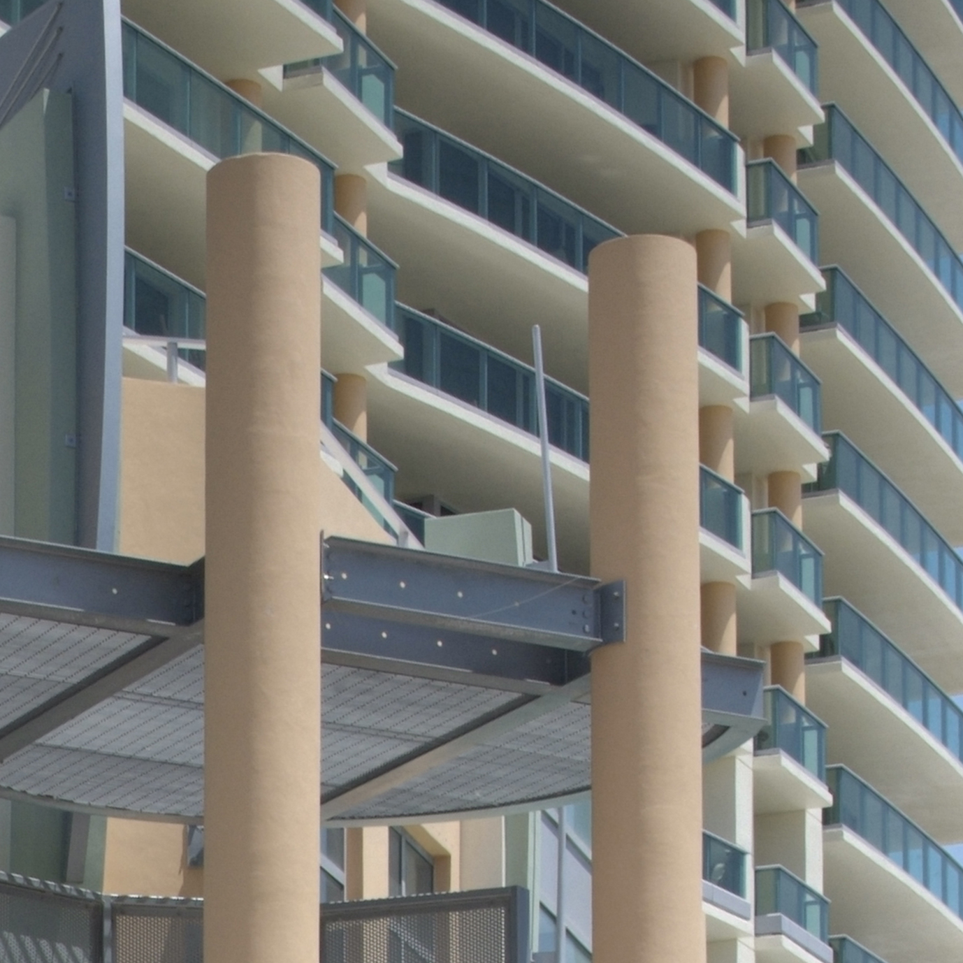 Ocean Drive condo at top 01 detail b