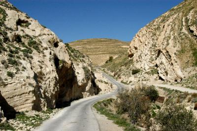 The road to Al-Shobak Castle