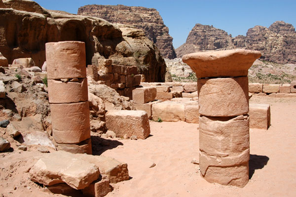 Columns, Wadi Farasa