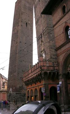 BolognaTower1