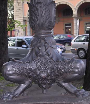 LightPostwithfeet