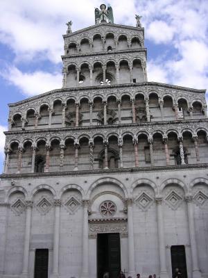 Luccachurchfront