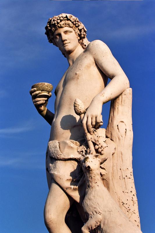 Statue des jardins du chteau de Chantilly