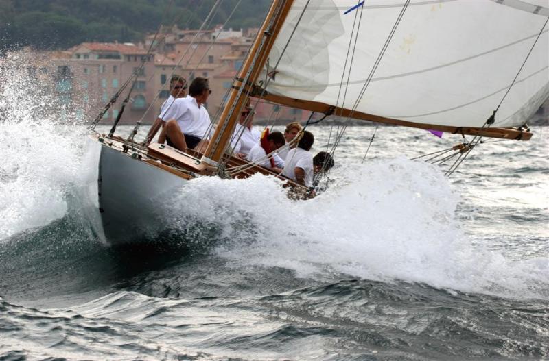 Voilier de tradition devant St Tropez