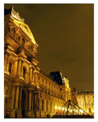 Louvre: Petite Pyramide