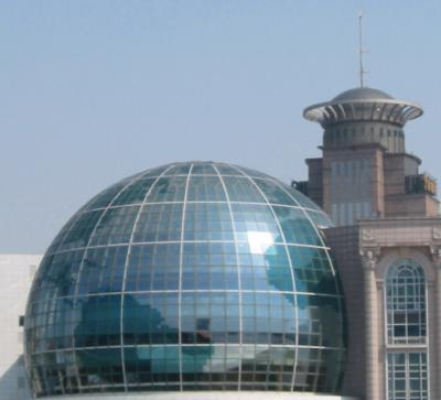 Shining globe in Shanghai.jpg