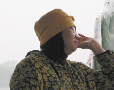 u17/dokufoto/medium/42450814.Uigurwoman.jpg