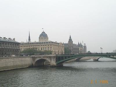 Walking along the Seine