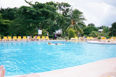 Everyone in the pool
