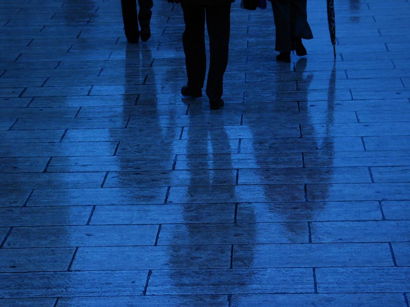 19/04/05 - Blue town