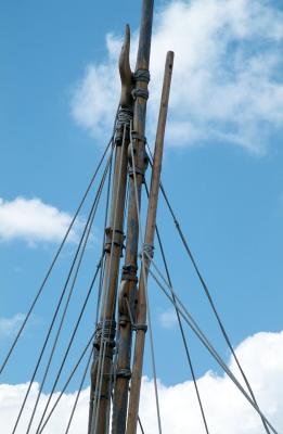 33C-25 Detail of the mast