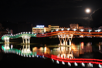 IMG_8324.jpg Bridge in moon night