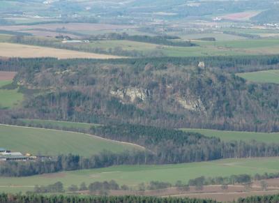 Looking on to Fatlips Castle.jpg