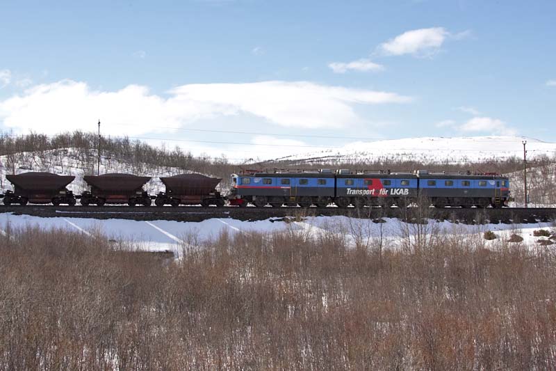 LC4S2442.jpg