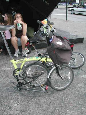 Time's-Up member Judy's sharp-looking, yellow Brompton in it's parked configuration