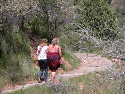 Angels Landing Trail
赤足走天涯 5mi RT