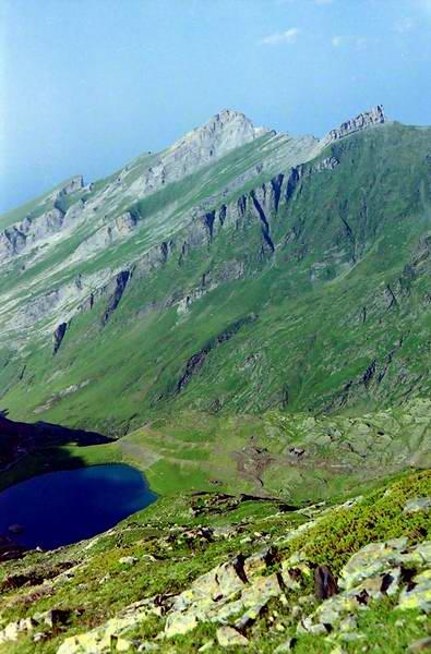 Lac dAnglas, Latte de Bazen et pic dEsquerra
