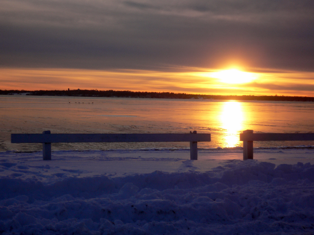 Sunset Barr Town Beach Jan 29 2005.jpg