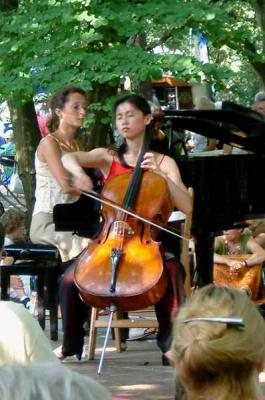 Caecilia Boschman, piano and Xiaojia Xu (cello)