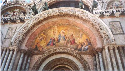 Archway in Piazza San Marco