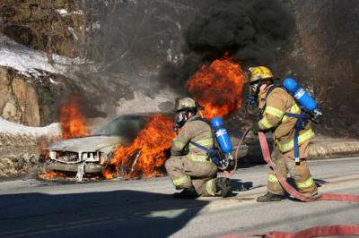 Bridgeport Ave Vehicle Fire (Shelton) 1/28/05