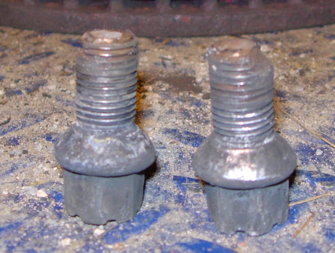 Broken Wheel Bolts 2.jpg