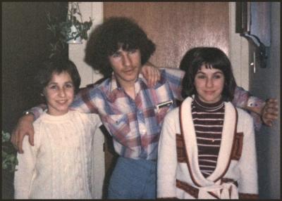 Nat and her bros - Dec 1978