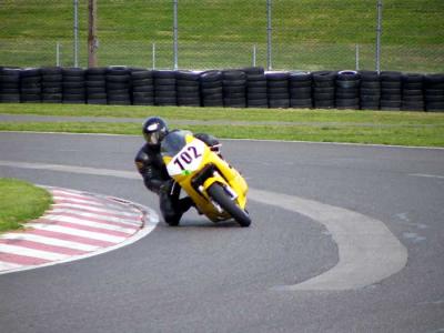 u17/liv2day/medium/42394312.honda600rrt9.jpg