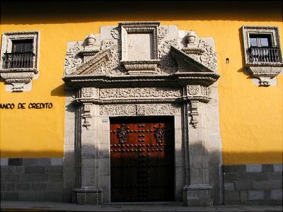 u17/locozodiac/medium/5518960.14TypicalArquitecture.jpg