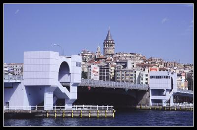 Pont sur la Corne d'or et tour Galata