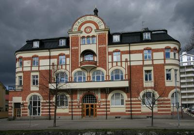 April 18: Town hotel in Sderkping