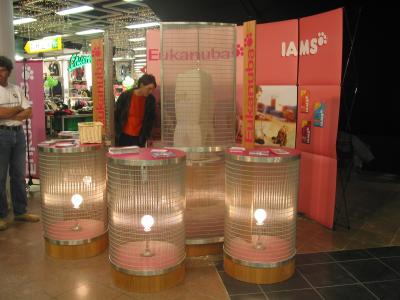 2002-154 Stehtische und Trennwand für Messestand