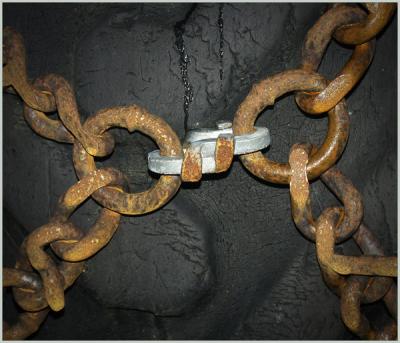Chains by MarkusU