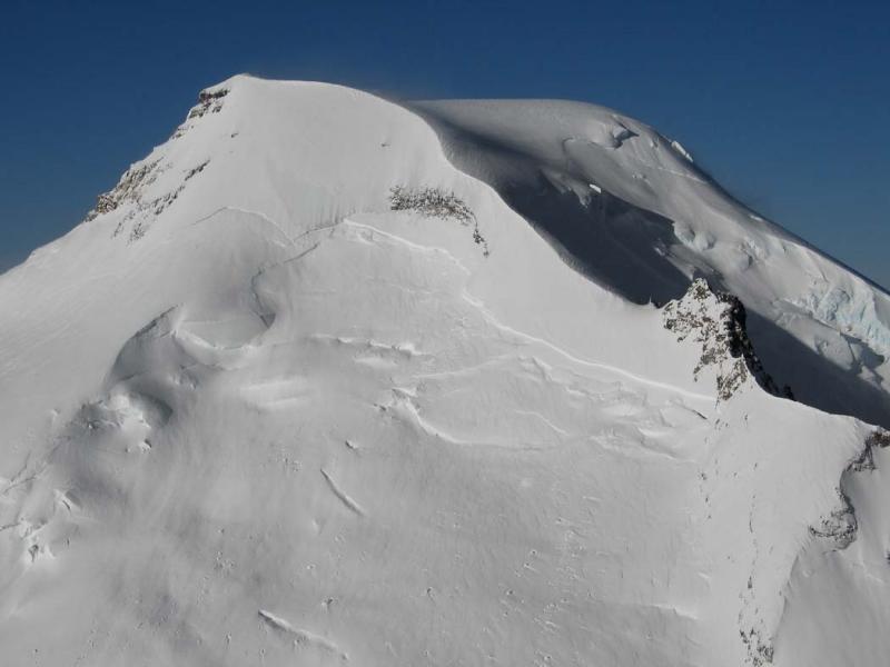 Mt Baker, Upper E Face (MtBaker041905-01adj.jpg)