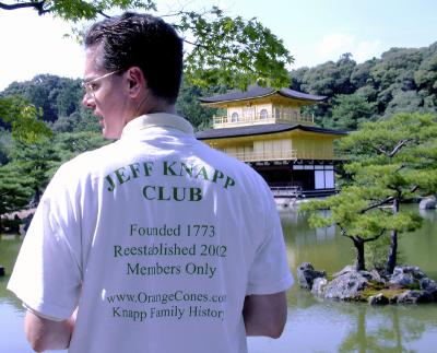 Jeff R Knapp  wearing the official club shirt in Japan
