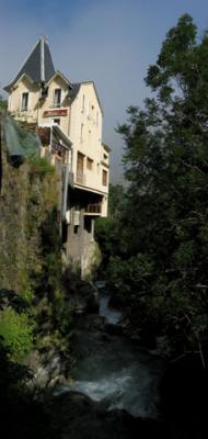 u17/rjnbiker/medium/20218095.GavernieHotel3.jpg