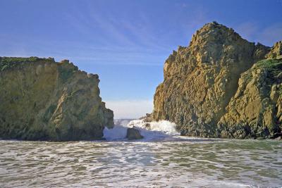 churning sea (same big rock as previous is on left)