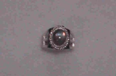 top view of same ring.