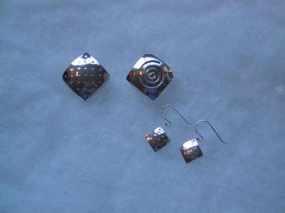 u17/suzbijoux/medium/7936505.pillowbeadearrings2.jpg