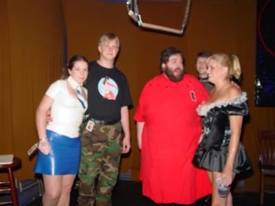 Dsc09106.jpg Lizz, David, Dr spankenstein and ???