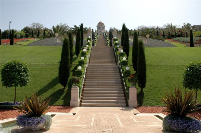 The Bahai Gardens 80.JPG